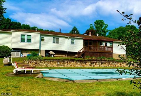 6 Meadow Ln, Hackettstown, NJ 07840 photo 3