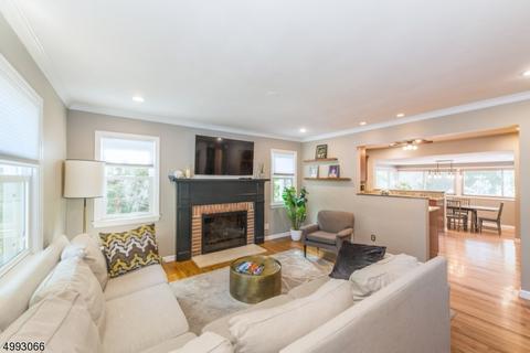 28 Hemlock Ter, Wayne, NJ 07470 photo 4