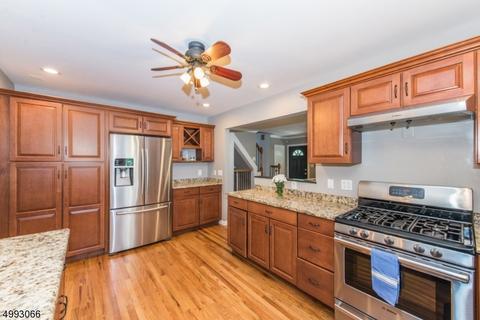 28 Hemlock Ter, Wayne, NJ 07470 photo 10