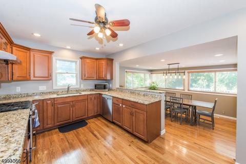 28 Hemlock Ter, Wayne, NJ 07470 photo 7