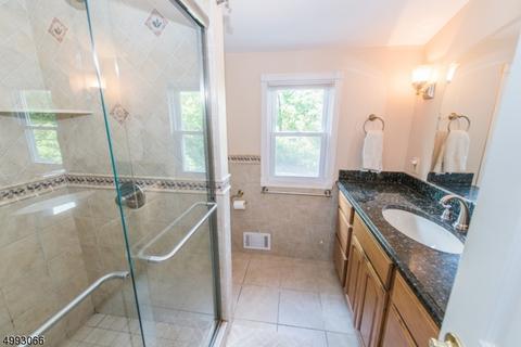 28 Hemlock Ter, Wayne, NJ 07470 photo 18
