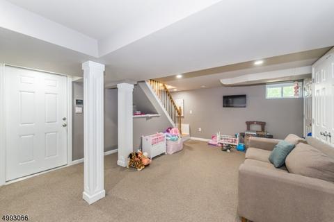 28 Hemlock Ter, Wayne, NJ 07470 photo 22
