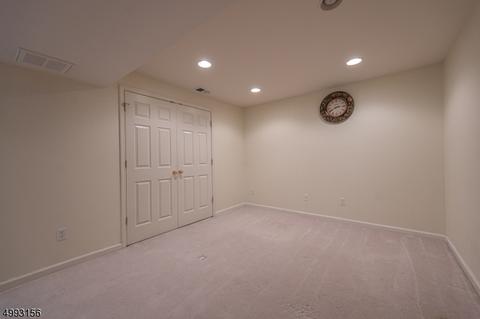 164 Levinberg Ln, Wayne, NJ 07470 photo 19