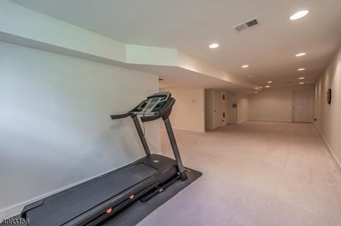 164 Levinberg Ln, Wayne, NJ 07470 photo 17