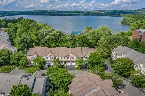 164 Levinberg Ln, Wayne, NJ 07470 photo 2