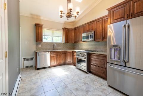 401 Hillside Ave, Nutley, NJ 07110 photo 8