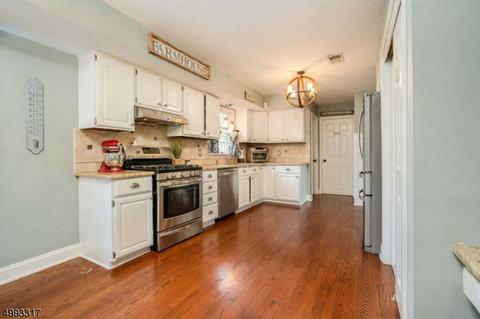 29 Reading Rd, Flemington, NJ 08822 photo 4