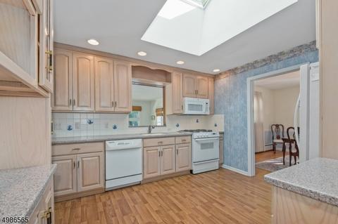 32 Maple St, Chatham, NJ 07928 photo 7