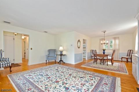 32 Maple St, Chatham, NJ 07928 photo 3