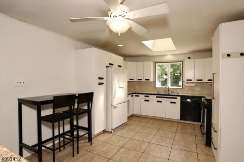10 Bergen Ave, Wanaque Boro, NJ 07420 photo 6