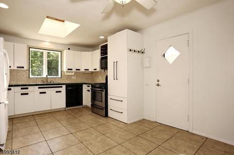 10 Bergen Ave, Wanaque Boro, NJ 07420 photo 7