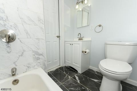 125 Summit Ave, Waldwick, NJ 07463 photo 13