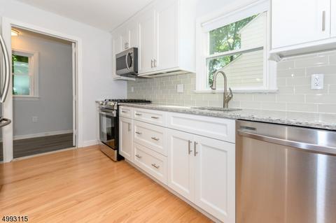 125 Summit Ave, Waldwick, NJ 07463 photo 6