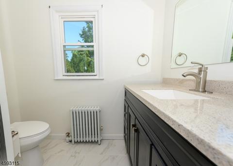 125 Summit Ave, Waldwick, NJ 07463 photo 16