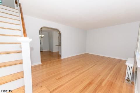 125 Summit Ave, Waldwick, NJ 07463 photo 2