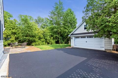 14 Pine Ter W, Millburn Twp., NJ 07078 photo 25