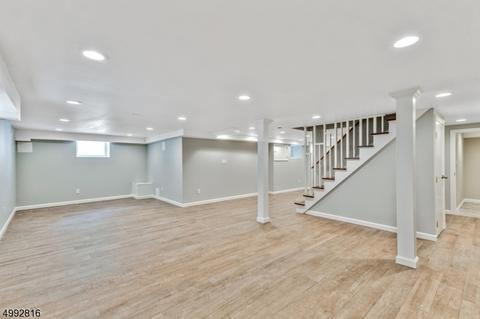 14 Pine Ter W, Millburn Twp., NJ 07078 photo 22