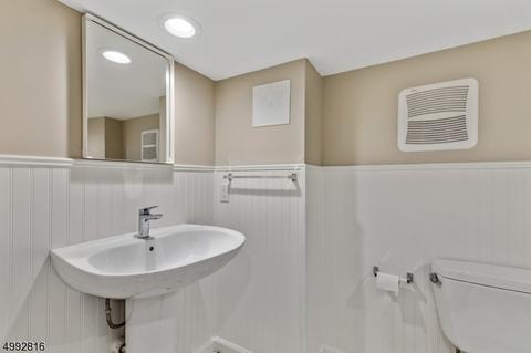 14 Pine Ter W, Millburn Twp., NJ 07078 photo 20