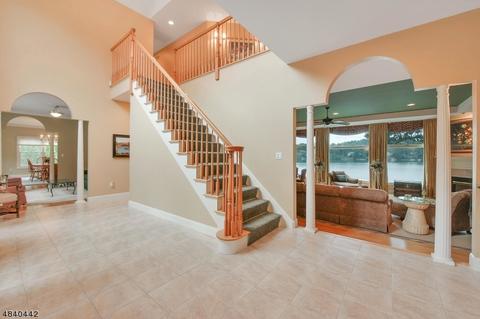204 Pines Lake Dr, Wayne, NJ 07470 photo 6