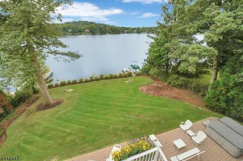 204 Pines Lake Dr, Wayne, NJ 07470 photo 15