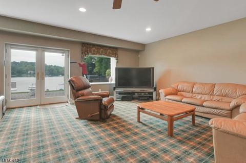 204 Pines Lake Dr, Wayne, NJ 07470 photo 24