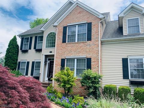 18 Pacesetter Dr, Hampton, NJ 08827 photo 2