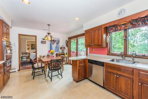 11 Rigby Ct, Wayne, NJ 07470 photo 6