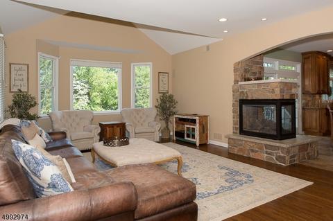 49 Combs Hollow Rd, Mendham, NJ 07945 photo 8