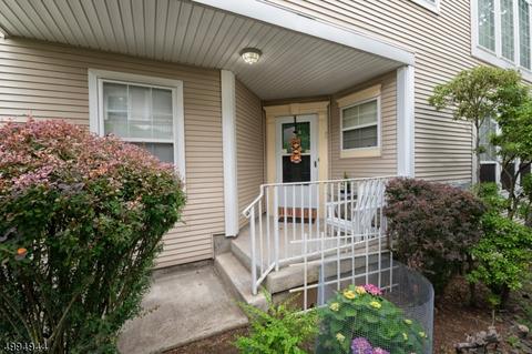 134 Warbler Dr, Wayne, NJ 07470 photo 3