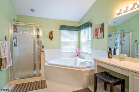 134 Warbler Dr, Wayne, NJ 07470 photo 17