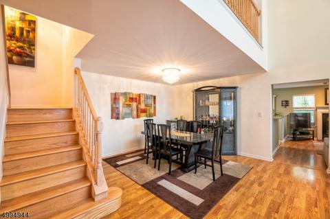 134 Warbler Dr, Wayne, NJ 07470 photo 5