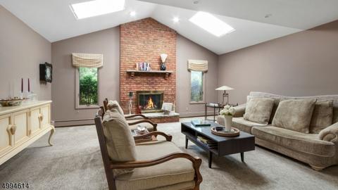 74 Hubbardton Rd, Wayne, NJ 07470 photo 6