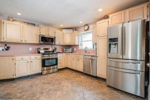 309 Codrington Pl, Bound Brook, NJ 08805 photo 6