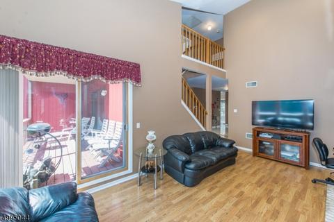 204 Butternut Dr, Wayne, NJ 07470 photo 12