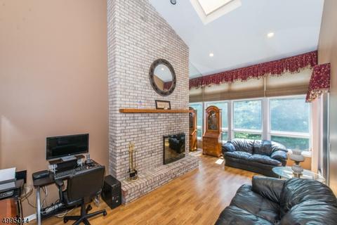 204 Butternut Dr, Wayne, NJ 07470 photo 10