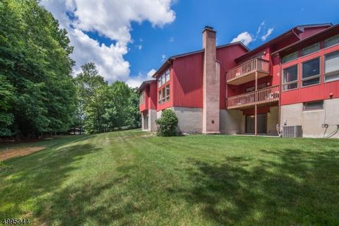 204 Butternut Dr, Wayne, NJ 07470 photo 2