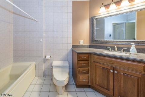 204 Butternut Dr, Wayne, NJ 07470 photo 17