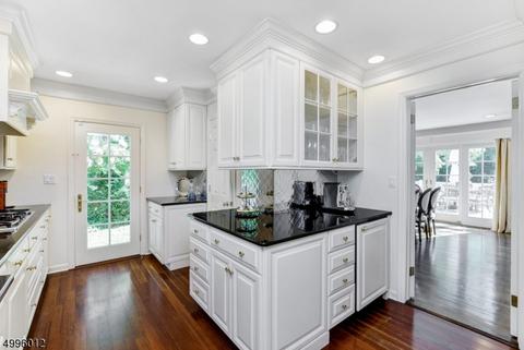 46 Slayton Dr, Millburn Twp., NJ 07078 photo 9