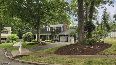 10 Aspen Ct, Wayne, NJ 07470 photo 2