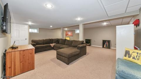 10 Aspen Ct, Wayne, NJ 07470 photo 21