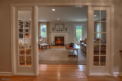 16 Cherry Ln, Mendham, NJ 07945 photo 5