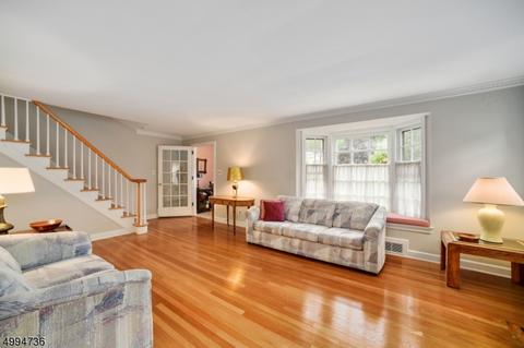 37 Tower Dr, Springfield, NJ 07081 photo 2
