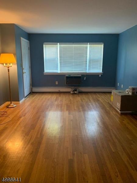 33 Manchester Ct, Wayne, NJ 07470 photo 5