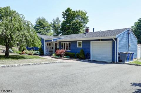 3 Longview Dr, Waldwick, NJ 07463 photo 3