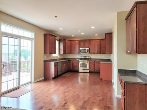 27 Helms Mill Rd, Hackettstown, NJ 07840 photo 4