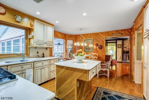 18 Tulip Ter, Wayne, NJ 07470 photo 6