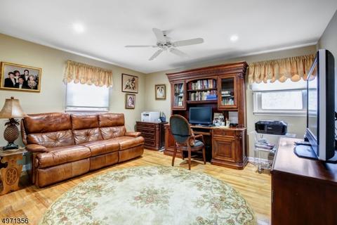 18 Tulip Ter, Wayne, NJ 07470 photo 14