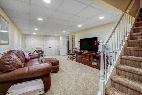 18 Tulip Ter, Wayne, NJ 07470 photo 16