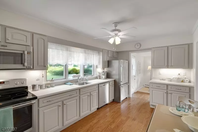  30 S Alward Ave, Basking Ridge, NJ 07920 photo 11