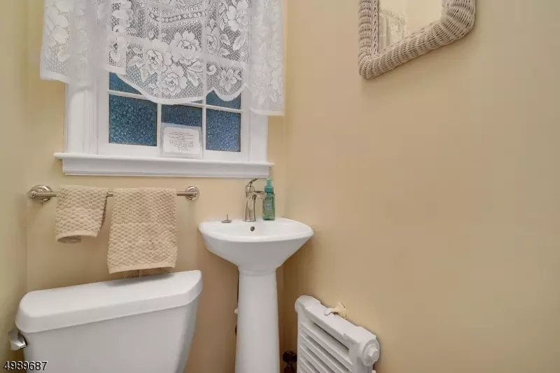  30 S Alward Ave, Basking Ridge, NJ 07920 photo 17